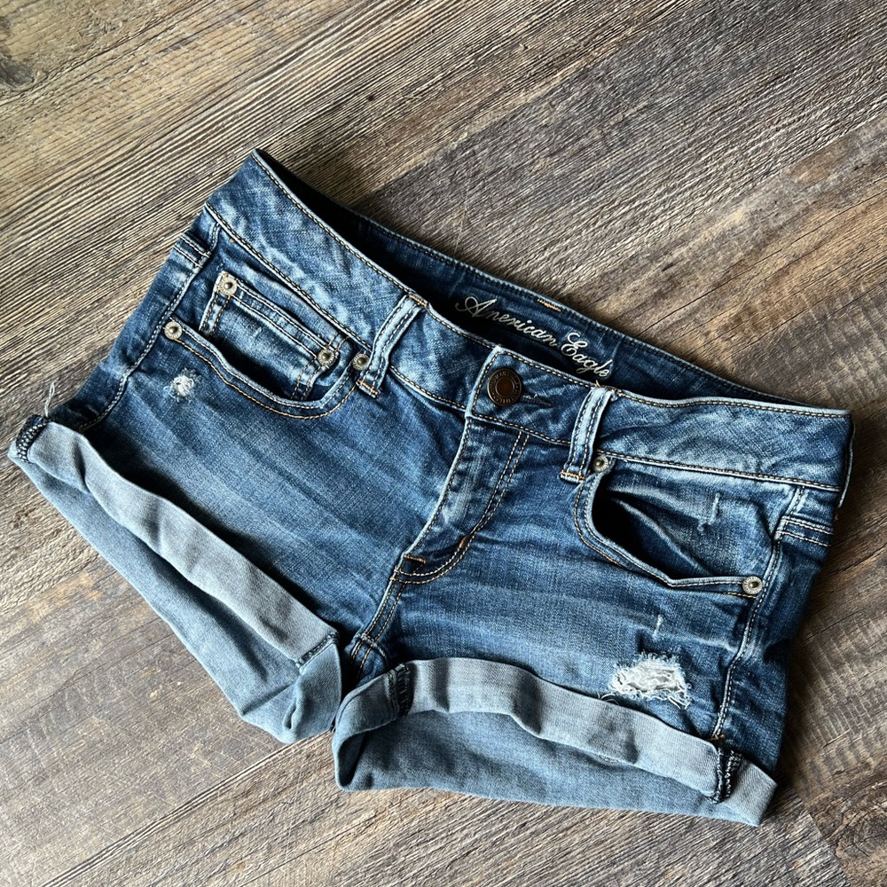 American Eagle Outfitters Super Stretchy Denim Shorts Size 6 Excellent Condition